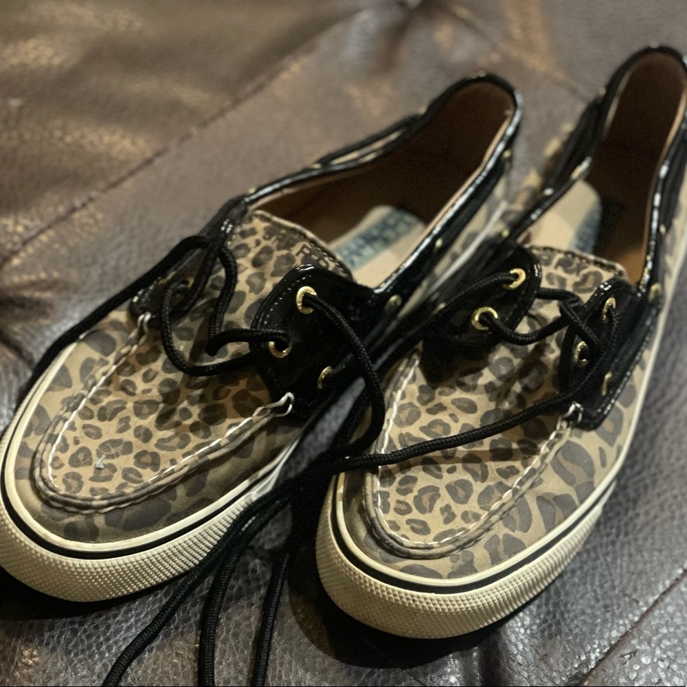 Leopard Sperry’s - Picture 5 of 7